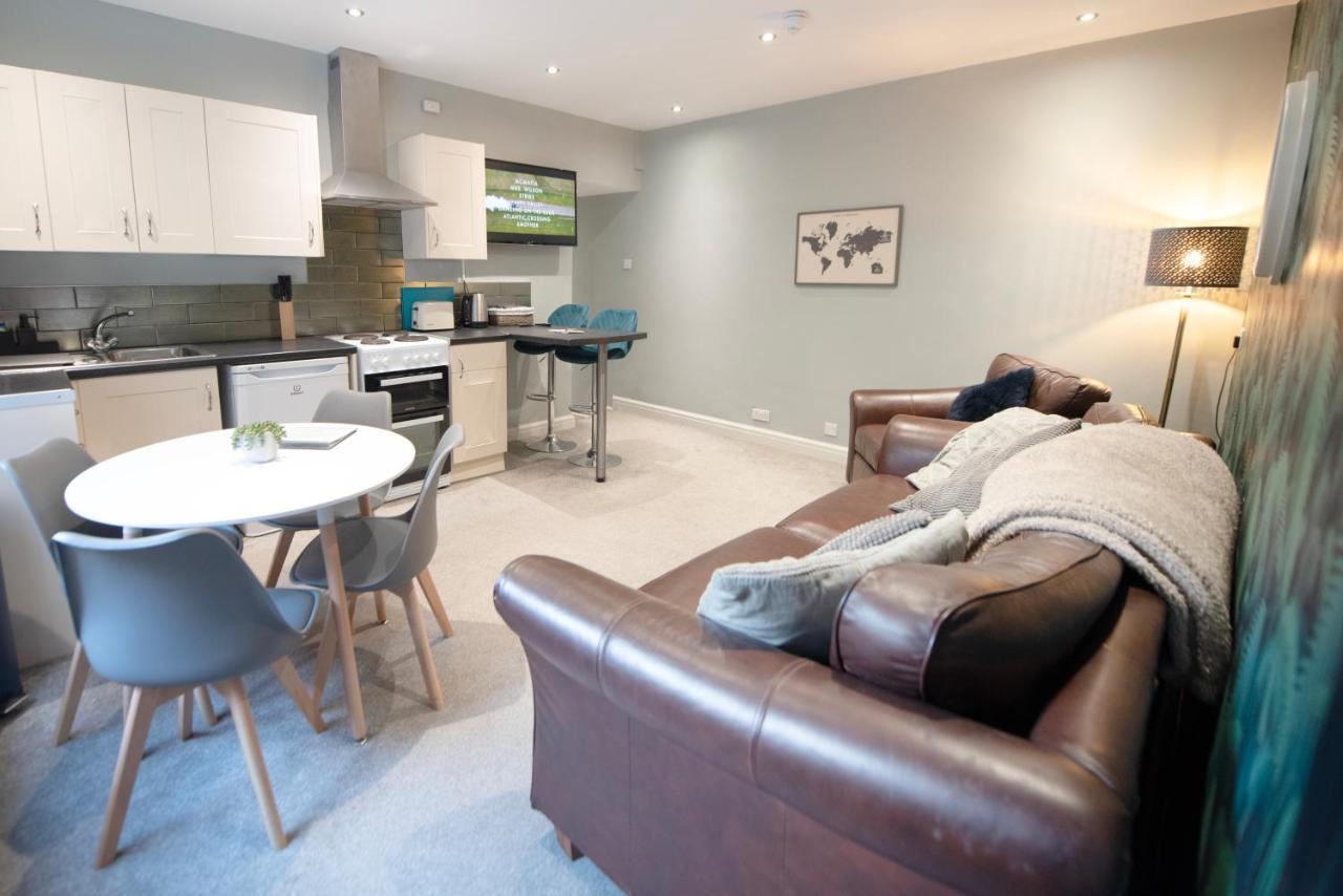 Stamford Guest House, 3 Min Walk To Southport Lord St, With Parking & Perfect Getaway Kültér fotó