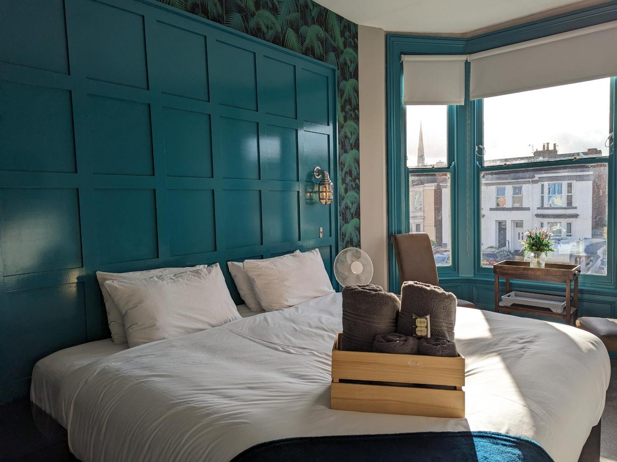 Stamford Guest House, 3 Min Walk To Southport Lord St, With Parking & Perfect Getaway Kültér fotó